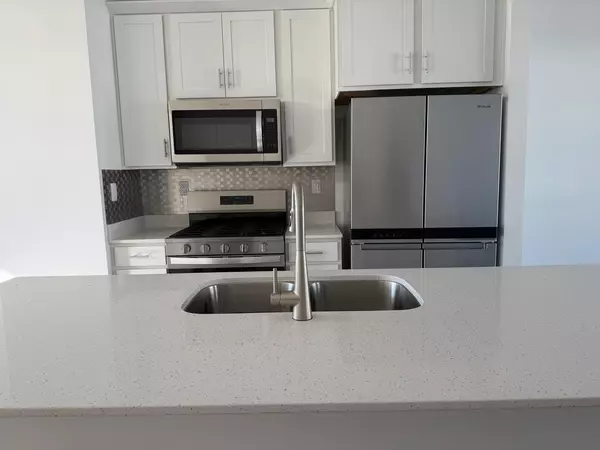 Mundelein, IL 60060,2167 Yellowstone Boulevard