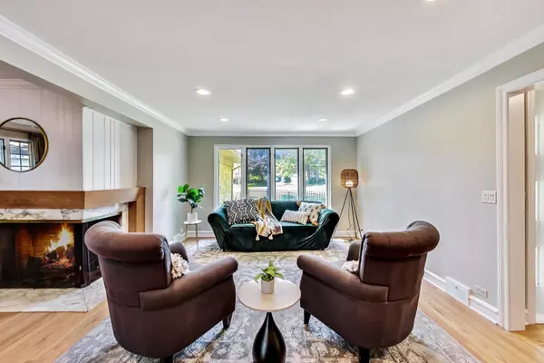 Wilmette, IL 60091,504 Illinois Road