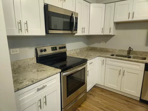 Carol Stream, IL 60188,125 W Elk Trail #124