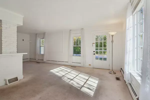 Grayslake, IL 60030,390 N Garfield Boulevard