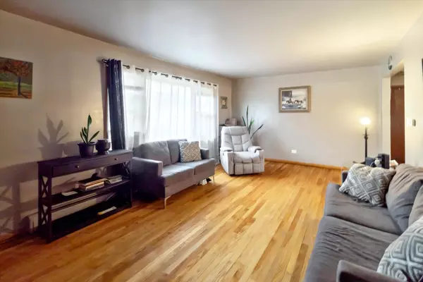 Chicago, IL 60639,5121 W Diversey Avenue #3N