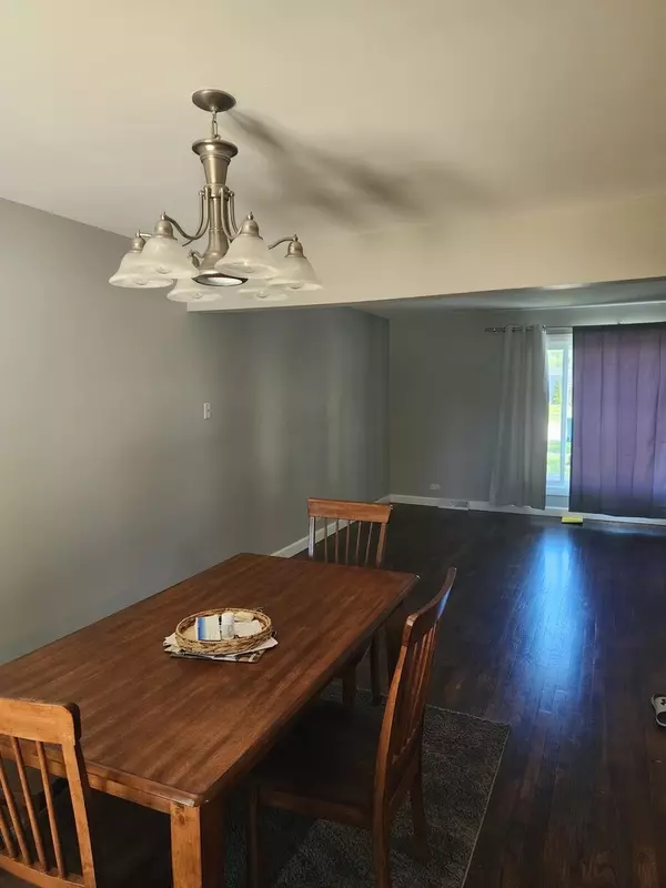 Glendale Heights, IL 60139,1352 Glen Ellyn Road