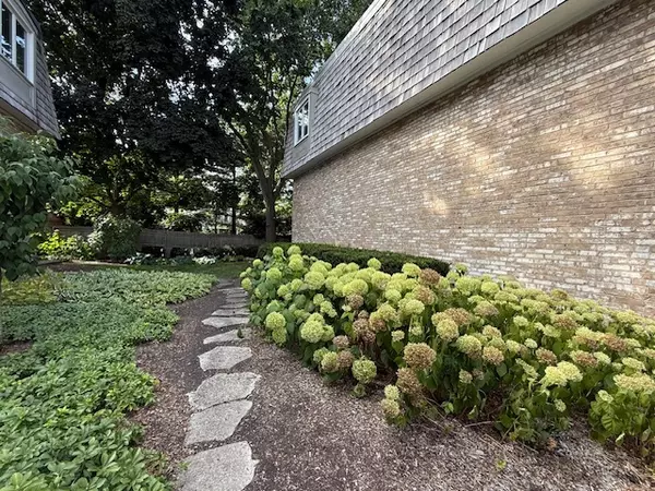 Wilmette, IL 60091,1924 Wilmette Avenue #D