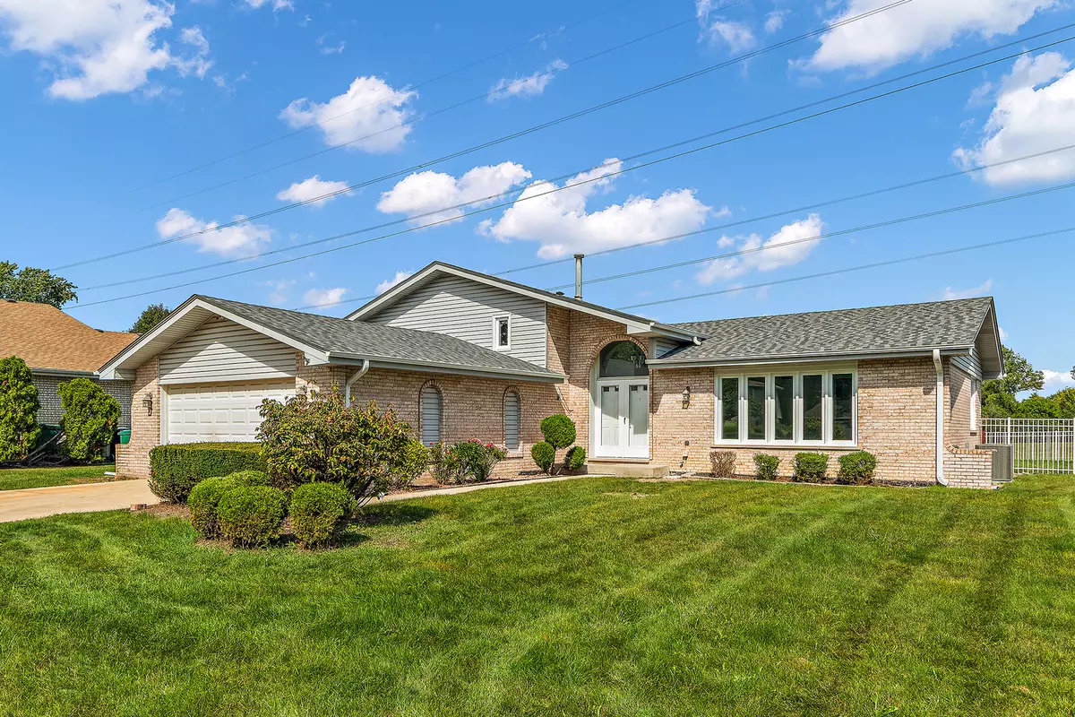 Orland Park, IL 60467,17389 Highwood Drive