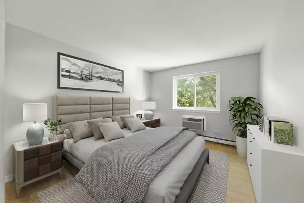 Naperville, IL 60563,1056 N Mill Street #306