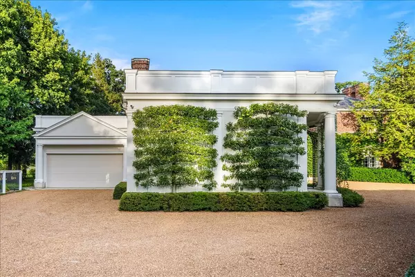 Lake Forest, IL 60045,788 E Woodland Road