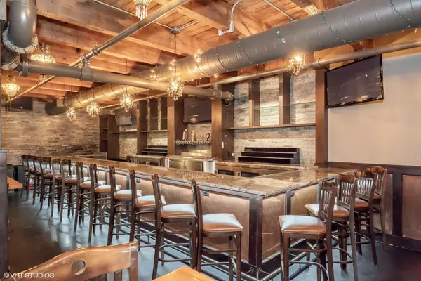 Chicago, IL 60610,434 W Ontario Street #restaurant
