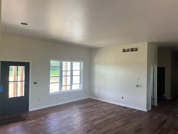 Dixon, IL 61021,692 Penrose Road