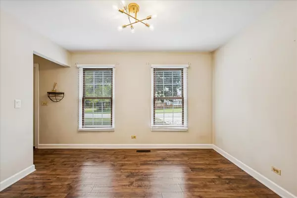 Island Lake, IL 60042,706 S Carriage Hill Road