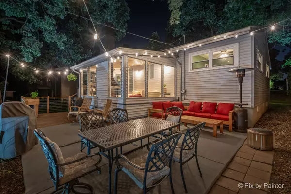 Mchenry, IL 60051,2018 W Oakleaf Drive