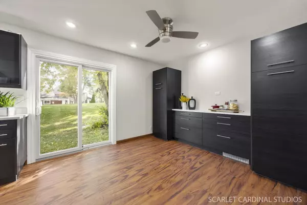 Warrenville, IL 60555,3S321 Blackthorn Lane