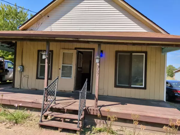 237 W 5th Street, Dunfermline, IL 61524