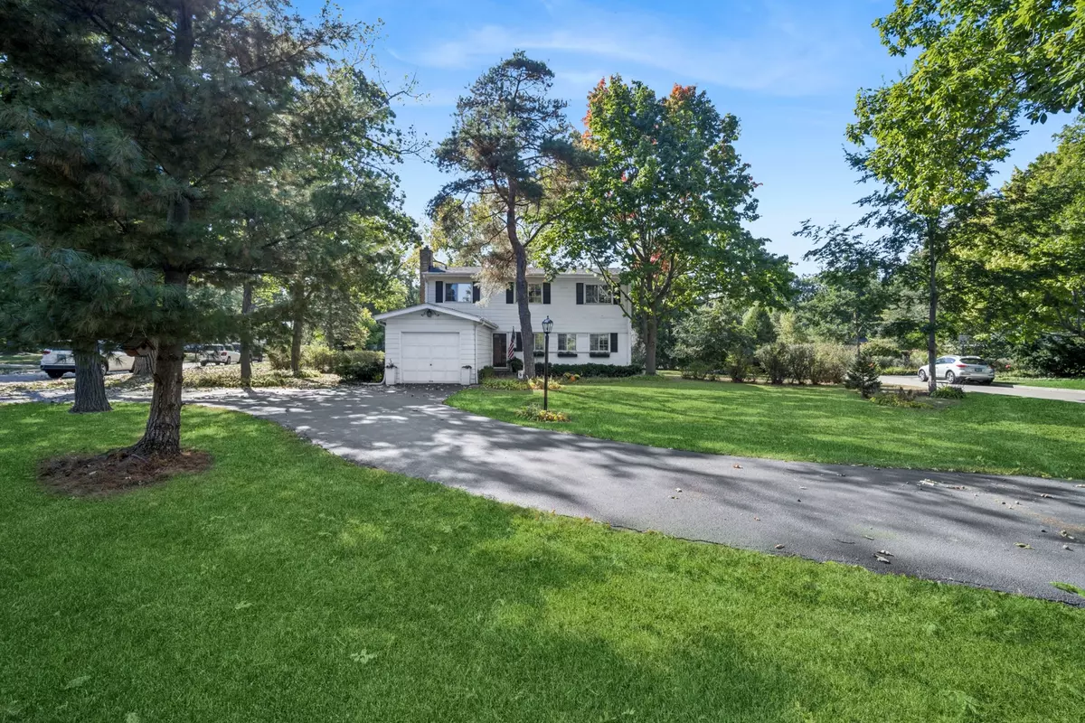 Highland Park, IL 60035,3373 Brook Road