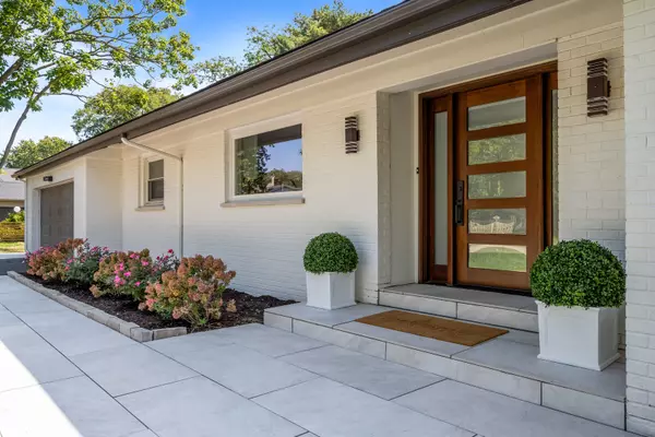 Wilmette, IL 60091,2639 Marian Lane