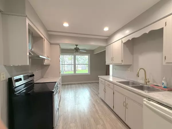 Crete, IL 60417,3542 Ronald Road