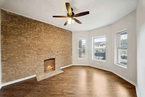 Chicago, IL 60637,6520 S Ellis Avenue