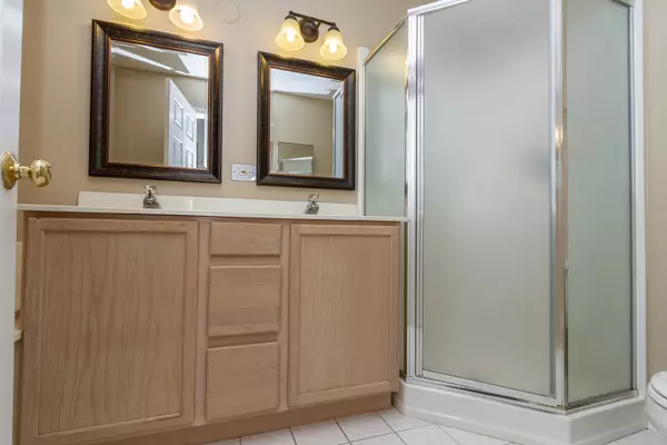 Schaumburg, IL 60194,357 Lucille Lane