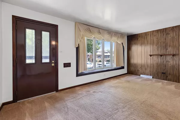 Chicago, IL 60617,10800 S Avenue G