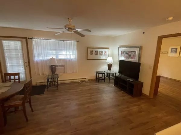 Richmond, IL 60071,500 Cunat Boulevard #1B