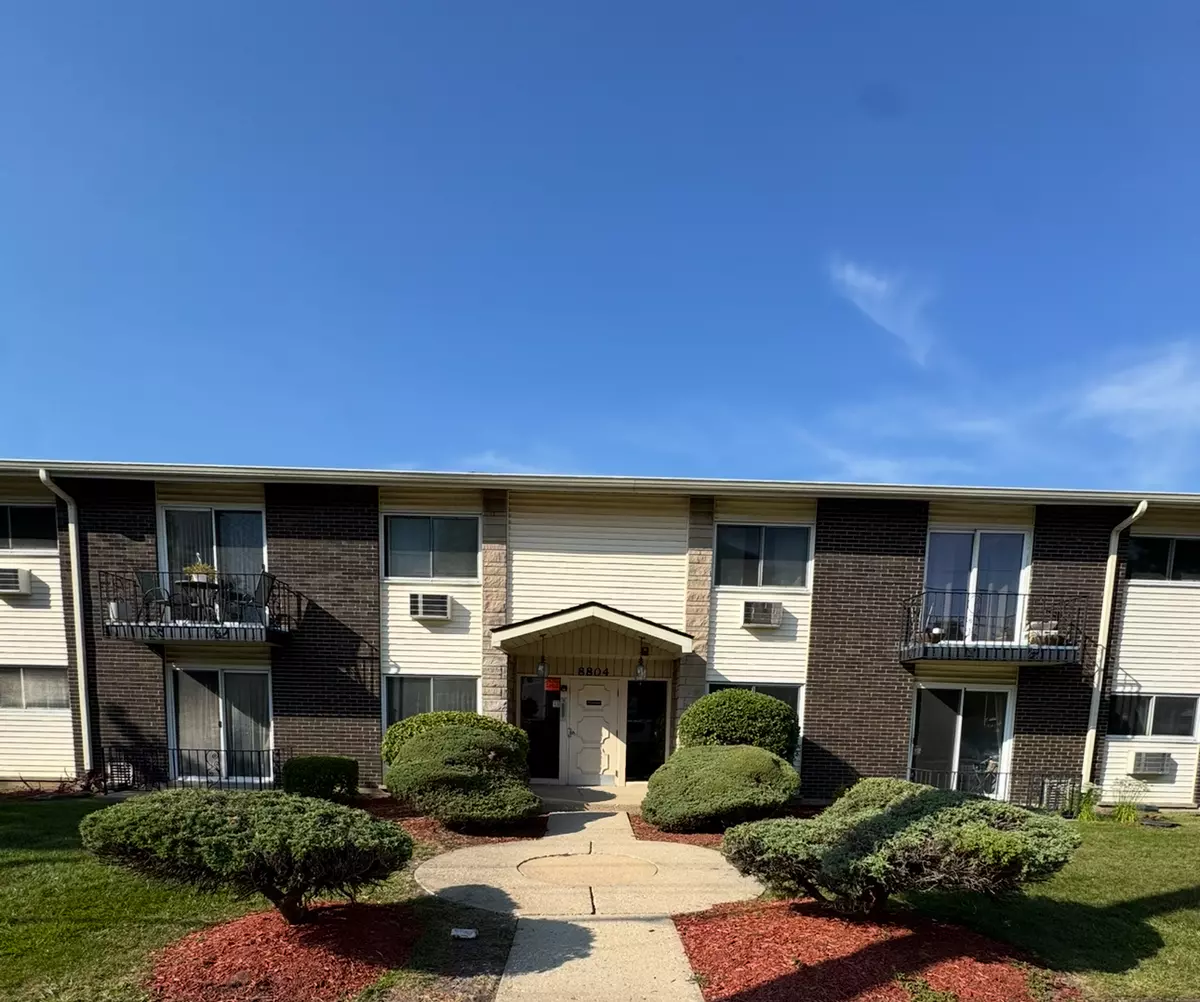 Des Plaines, IL 60016,8804 Golf Road #2F