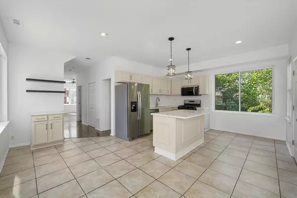 Chicago, IL 60608,1156 W 19th Place #2