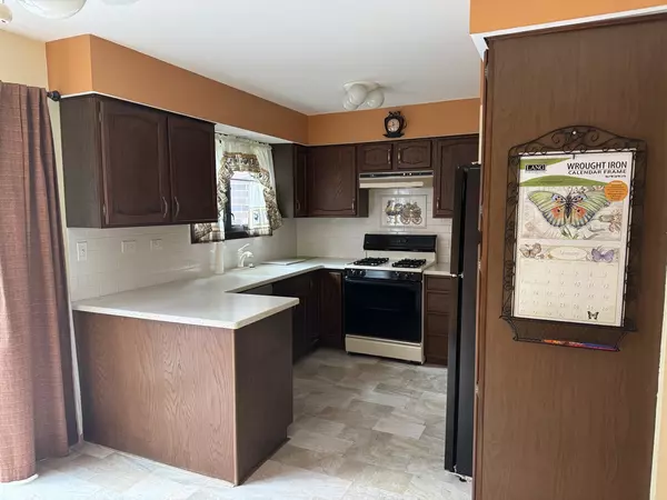 Glenview, IL 60025,1803 Henley Street #B