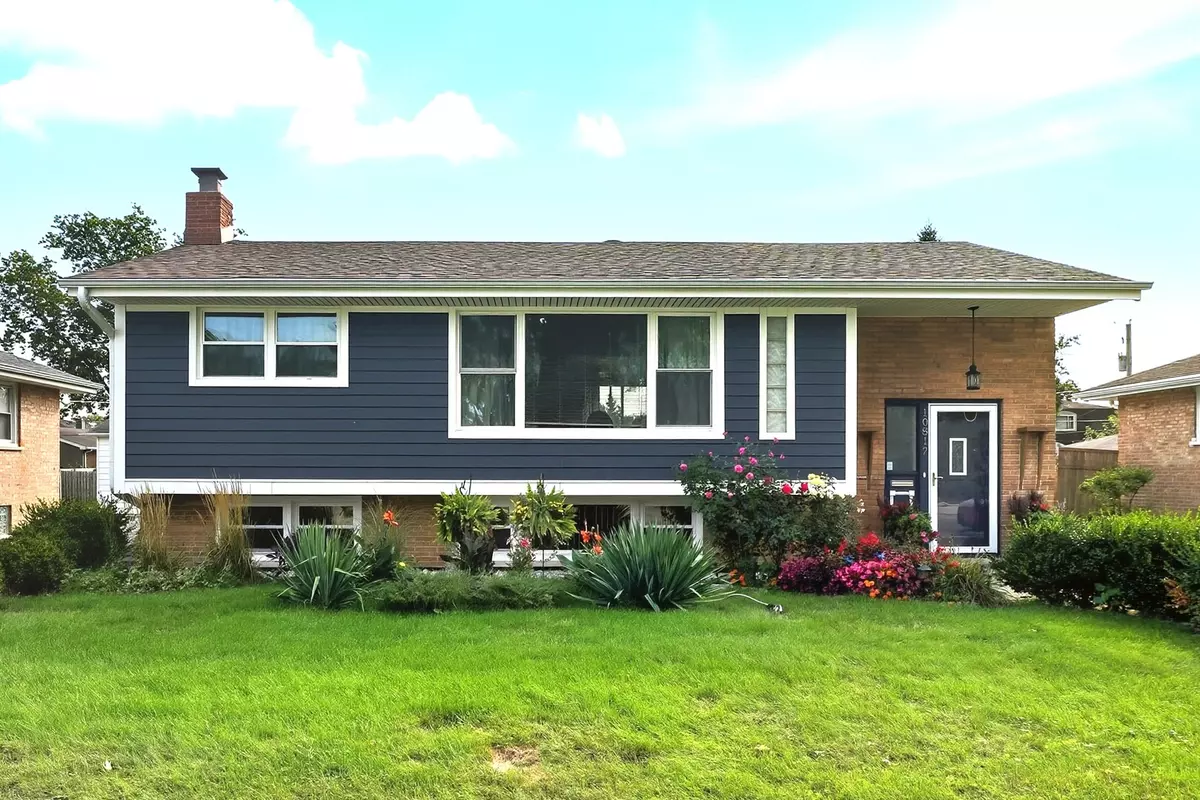 Worth, IL 60482,10817 S Oak Park Avenue