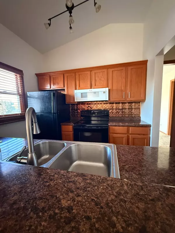 Mchenry, IL 60050,4316 W Shamrock Lane #3C