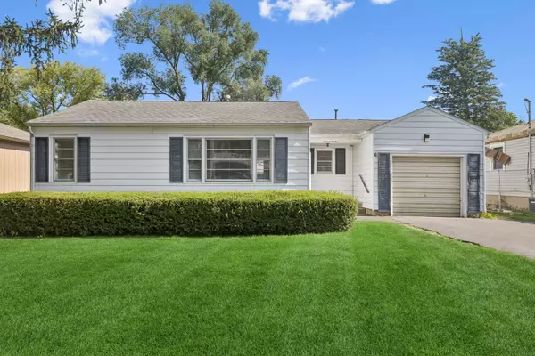 1612 Knoll Avenue, Mchenry, IL 60050
