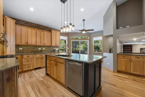 Algonquin, IL 60102,1455 Saddlebrook Circle