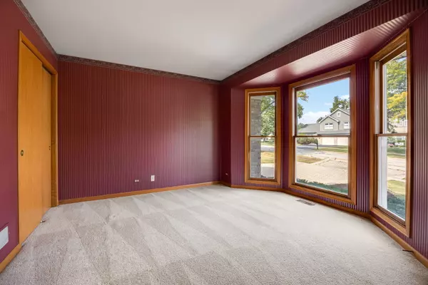 Lombard, IL 60148,511 Graywood Drive