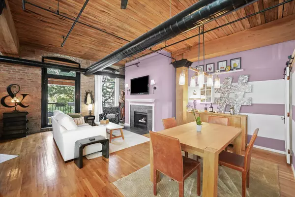 Chicago, IL 60654,550 N Kingsbury Street #312