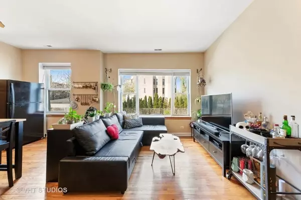 Chicago, IL 60622,1456 N Fairfield Avenue #1