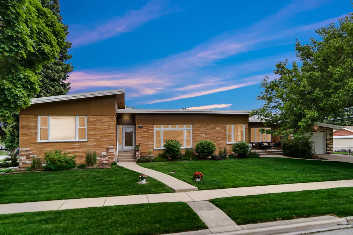 Evergreen Park, IL 60805,9157 S Avers Avenue