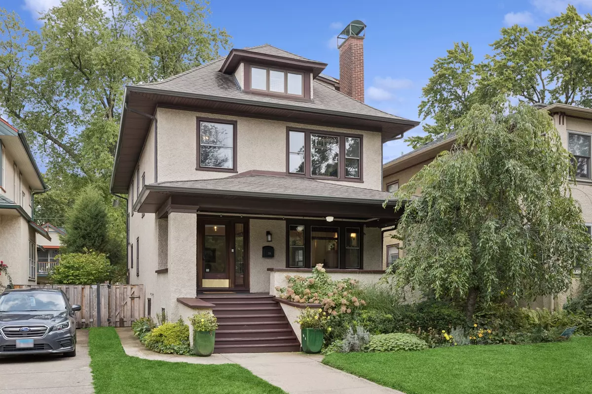 Oak Park, IL 60302,136 S Taylor Avenue