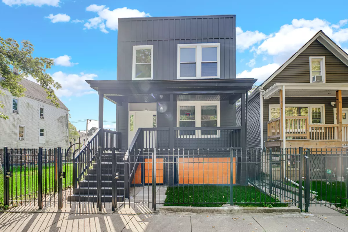 Chicago, IL 60609,5230 S Loomis Boulevard