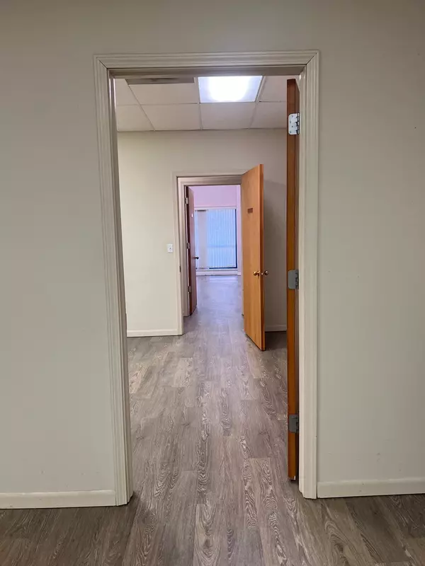 Ottawa, IL 61350,227 W Madison Street #1