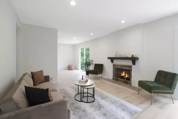 Northbrook, IL 60062,2566 Brian Drive