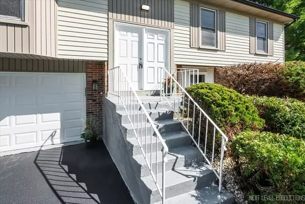 Bolingbrook, IL 60440,550 Piccadilly Lane