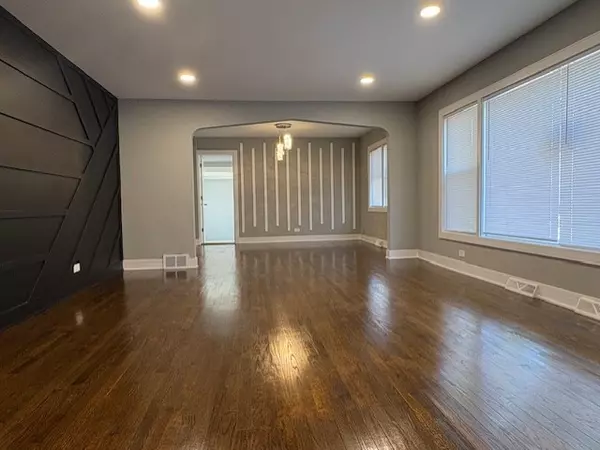 Chicago, IL 60628,10701 S NORMAL Avenue