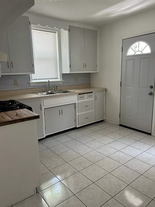 Matteson, IL 60443,21149 Main Street