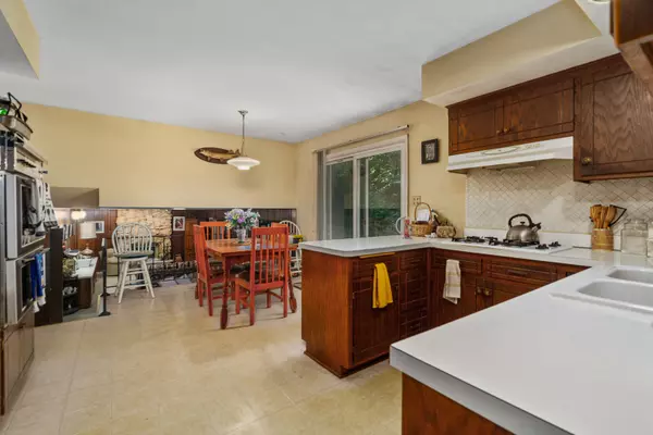 Homewood, IL 60430,18350 Carpenter Street