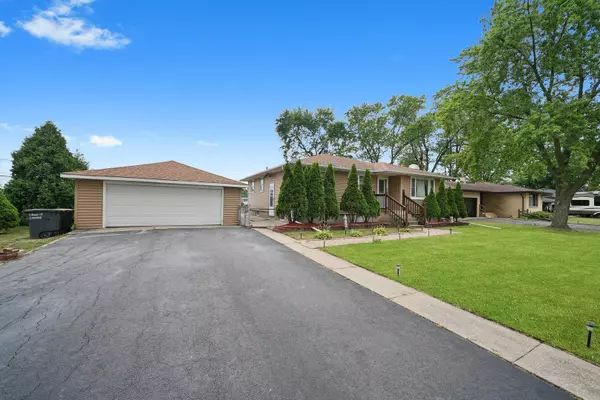 Lansing, IL 60438,2307 177th Street