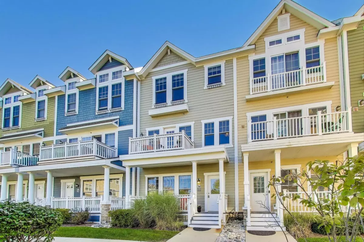 Lake Zurich, IL 60047,34 Lakeview Place