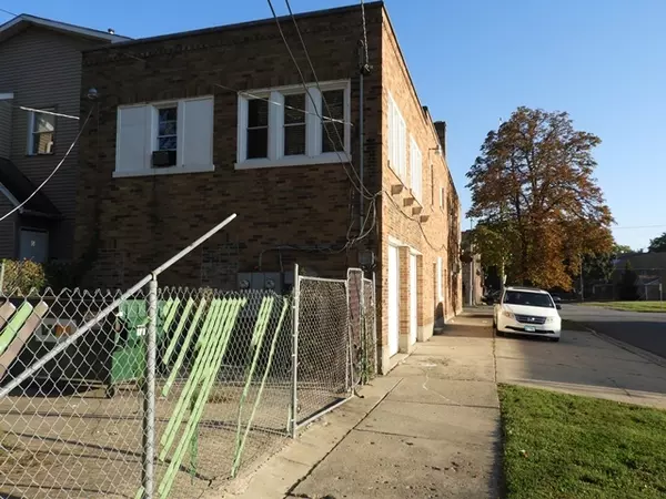 Waukegan, IL 60085,726 10th Street