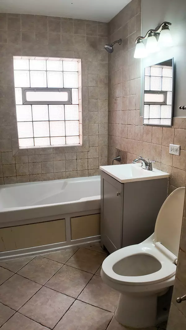 Chicago, IL 60634,3443 N Page Avenue