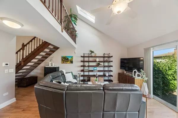 Westchester, IL 60154,2925 Denton Court