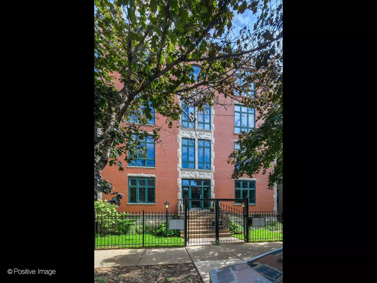 Chicago, IL 60642,463 N GREEN Street #2S