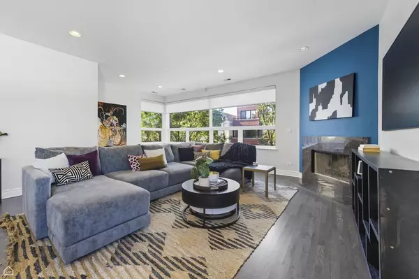 Chicago, IL 60647,1835 N MILWAUKEE Avenue #301