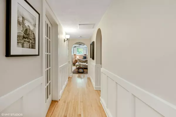 Chicago, IL 60657,544 W Brompton Avenue #1G